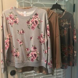 3 women’s vintage tops in good condition